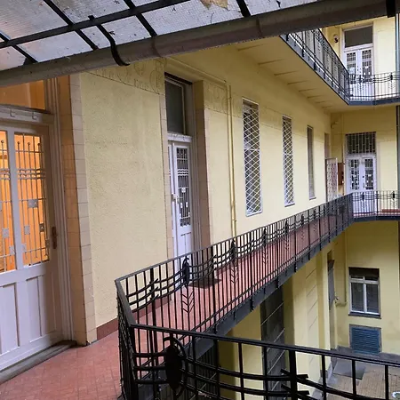 Liszt Ferenc Long-term Budget Appartement